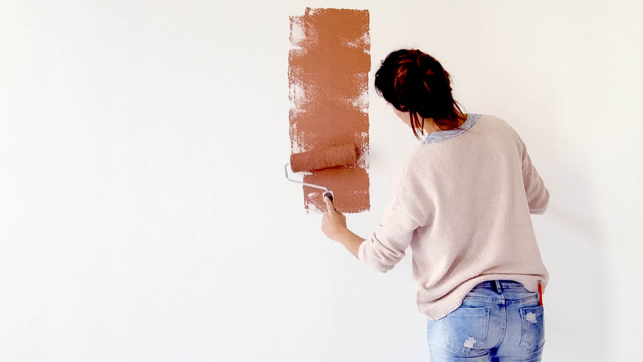 17.8 La peinture peut transformer vos murs Laissez bien sécher la première couche, puis appliquez-en une autre si nécessaire. Une troisième couche peut être requise si vous procédez à un changement de couleur radical.