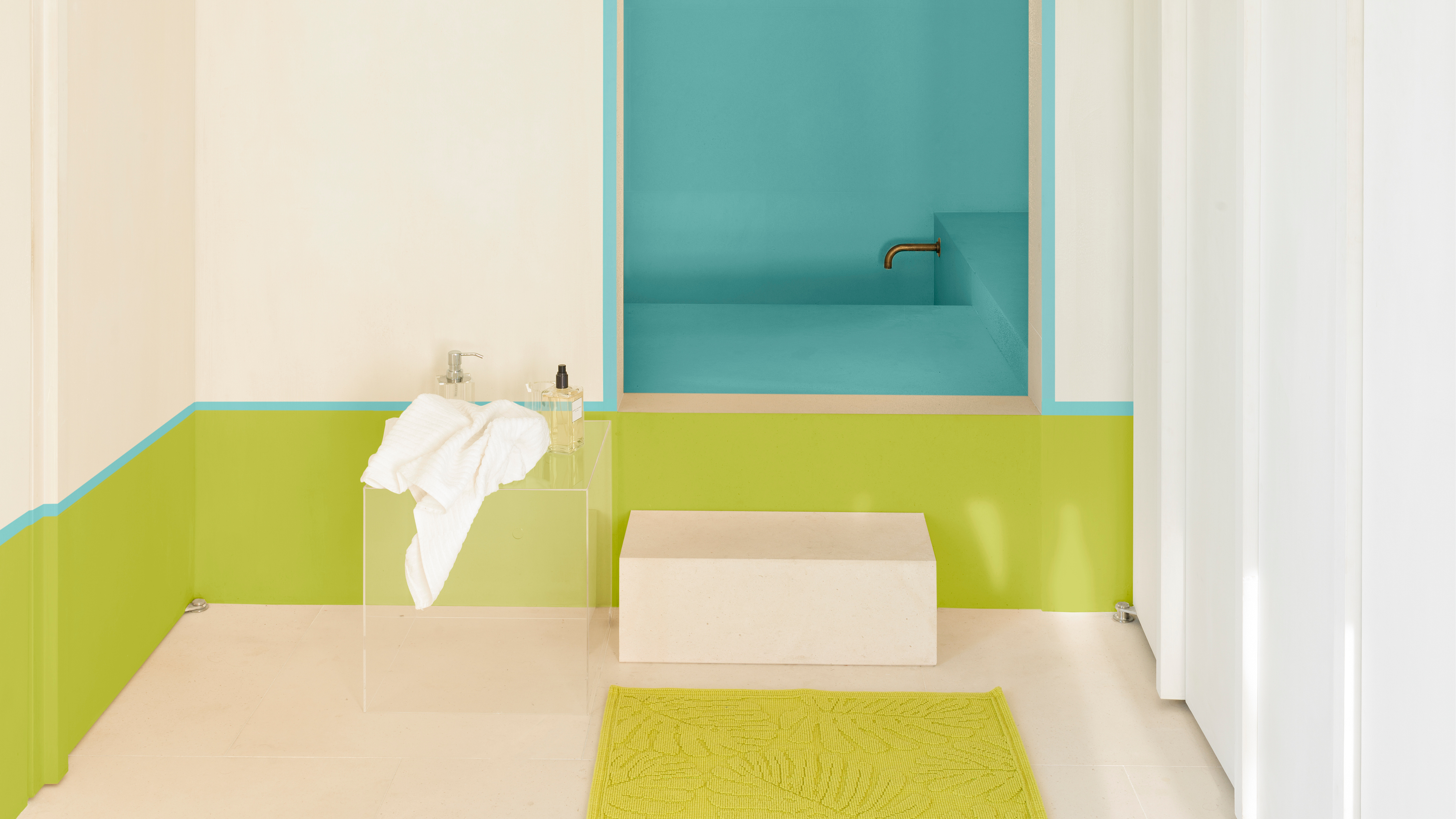 6.5 Créez des motifs colorés Si votre maison ne comporte pas de détails architecturaux, rien ne vous empêche de créer les vôtres avec de la peinture.