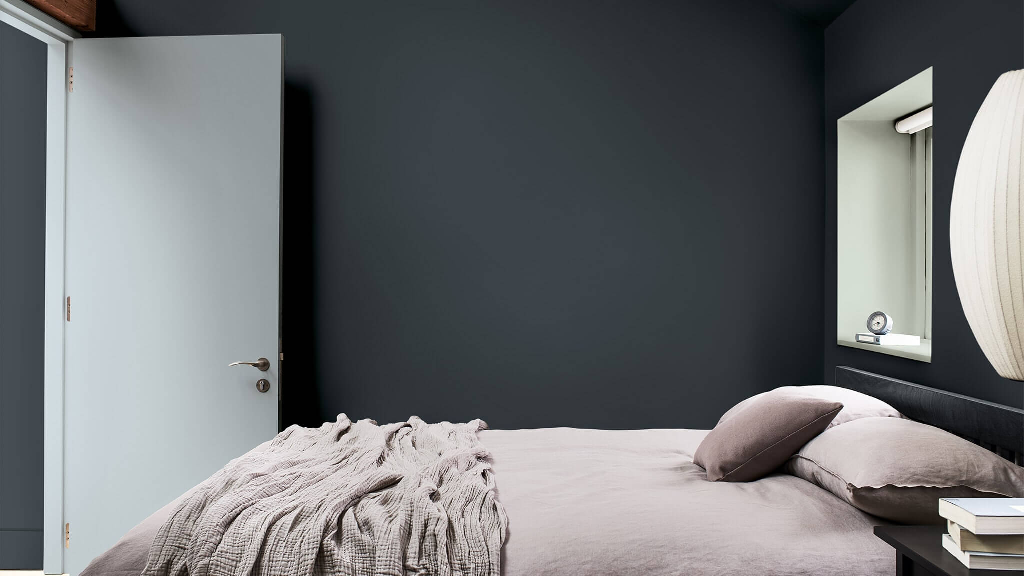 Un luxe tout en sobriété dans une chambre aux couleurs complémentaires cf20_complementary_colors_bedroom