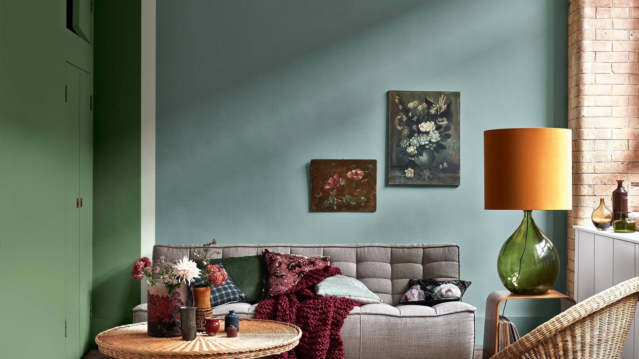 Un salon chaleureux et convivial avec les tendances couleurs 2020 cf20_2020_color_trends_living_room
